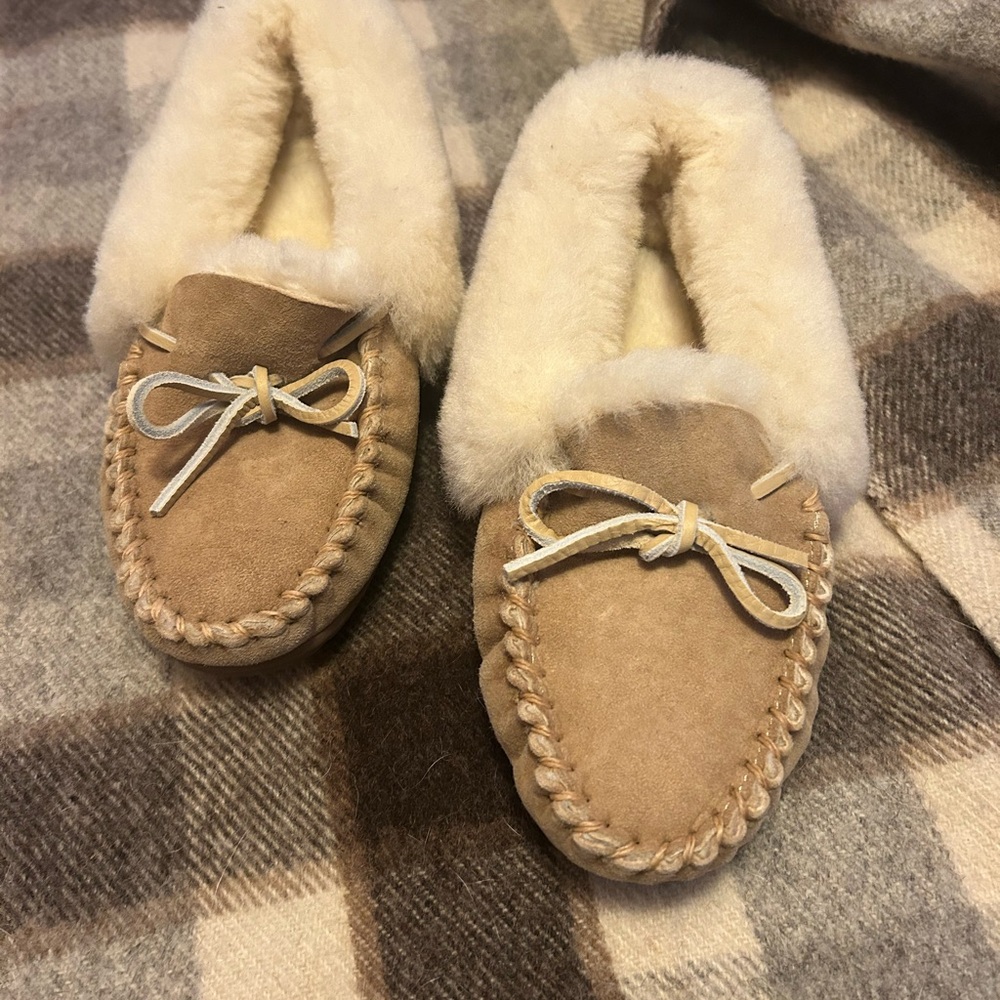 New LLBean wicked good moccasin Slippers